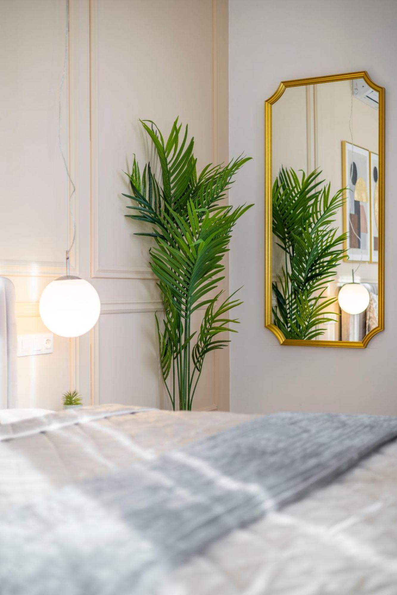 Luxury & Classy Central Apartment With 3Bedrm, 2Bathrm Budapest Luaran gambar