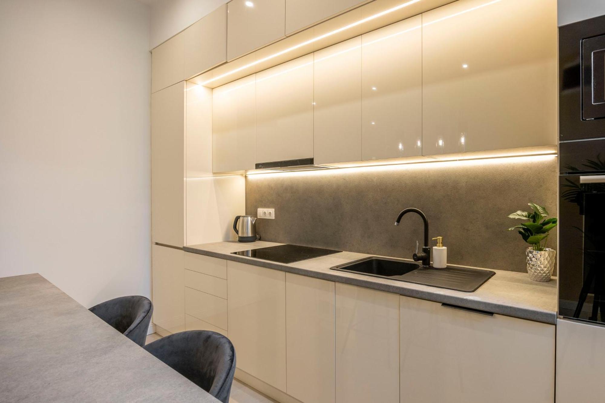 Luxury & Classy Central Apartment With 3Bedrm, 2Bathrm Budapest Luaran gambar