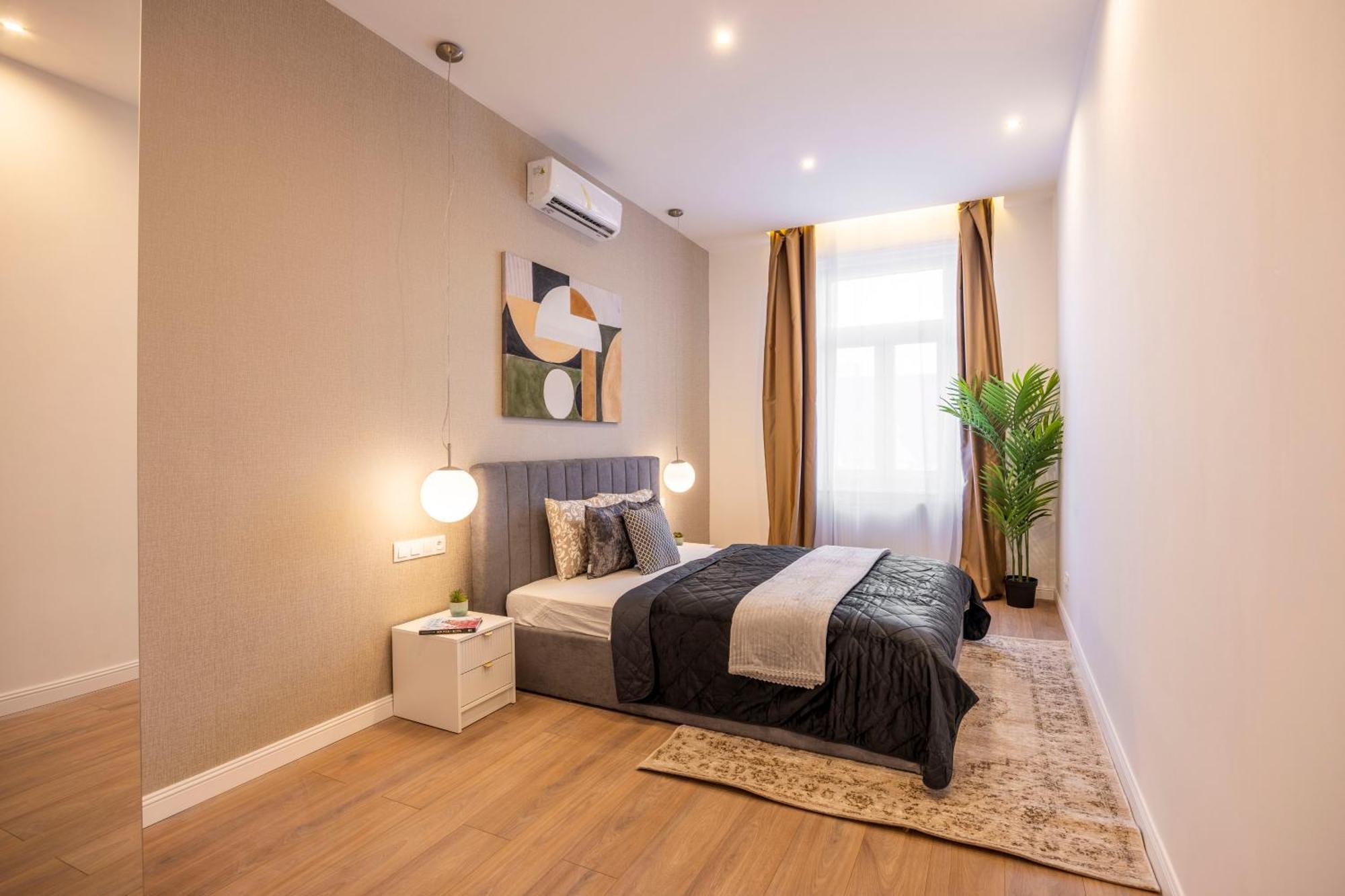 Luxury & Classy Central Apartment With 3Bedrm, 2Bathrm Budapest Luaran gambar